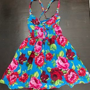 Abercrombie twirly rose dress size M